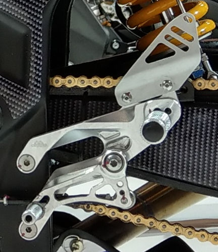 Gilles FXR CUP Rearsets for the Yamaha YZF-R3 / YZF-R25 Gilles FXR CUP Rearsets for the Yamaha YZF-R3 / YZF-R25